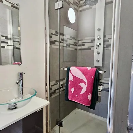 Apartment Style Hoteliere Dans Partage, Le Pepsy Paris & Stade De France Epinay-sur-Seine