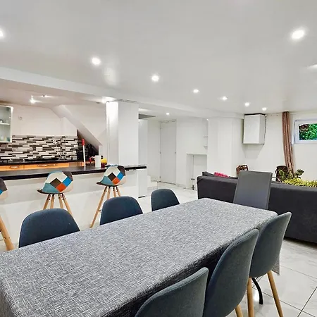 Apartment Style Hoteliere Dans Partage, Le Pepsy Paris & Stade De France Epinay-sur-Seine